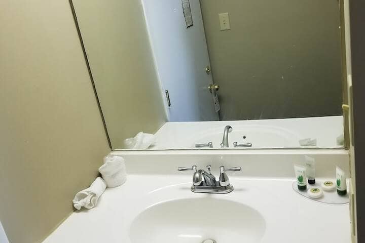 Room 37 of 47