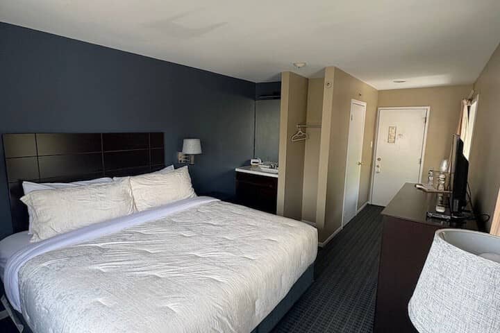 Room 30 of 47