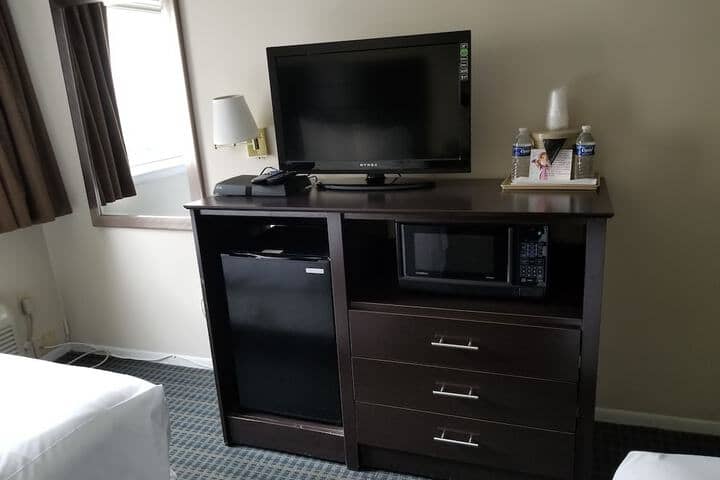 Room 32 of 47